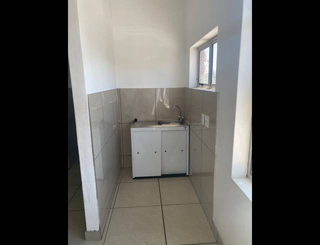 53M² BUILDING TO LET IN RUSTENBURG CENTRAL